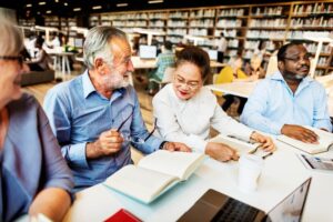 How Senior Living Communities Can Keep Your Parents Smarter and Happier